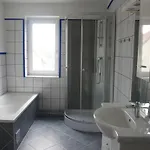 100 Qm 1 - Near Highway גלייסדורף