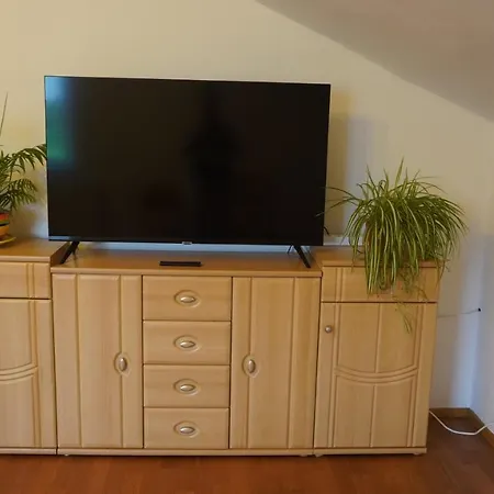 100 Qm 1 - Near Highway Appartement