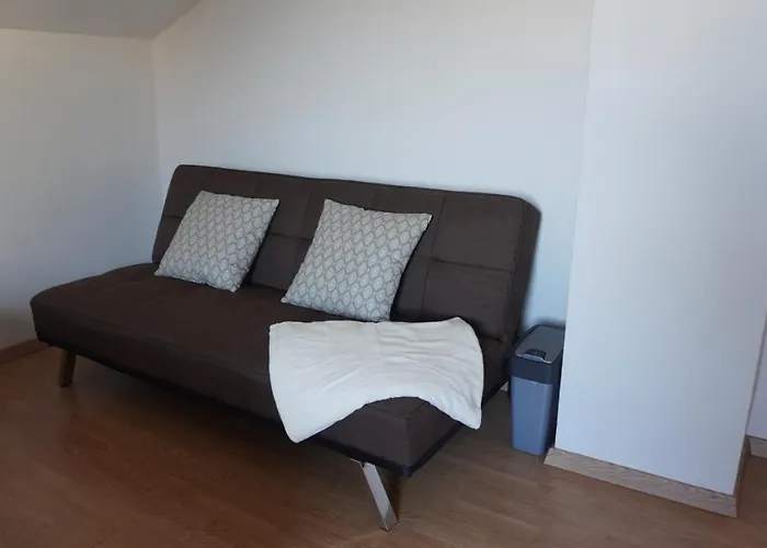 100 Qm 1 - Near Highway Apartmán *