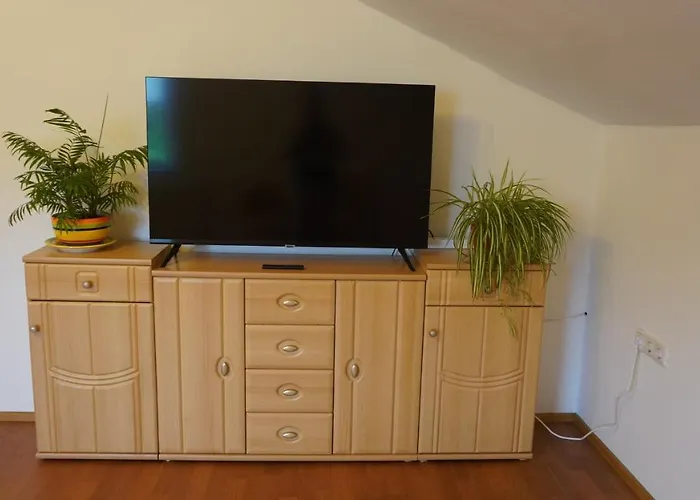 100 Qm 1 - Near Highway شقة