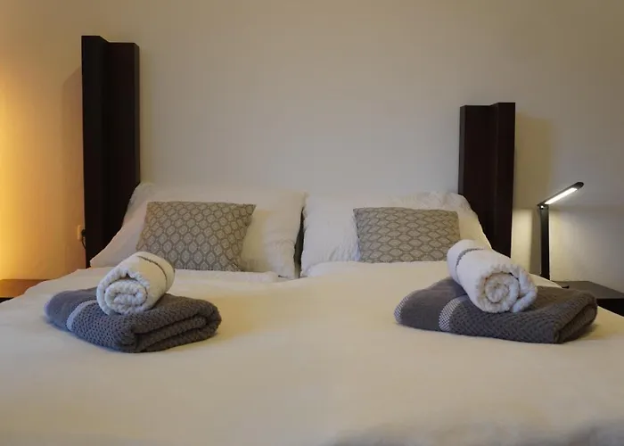 100 Qm 1 - Near Highway *